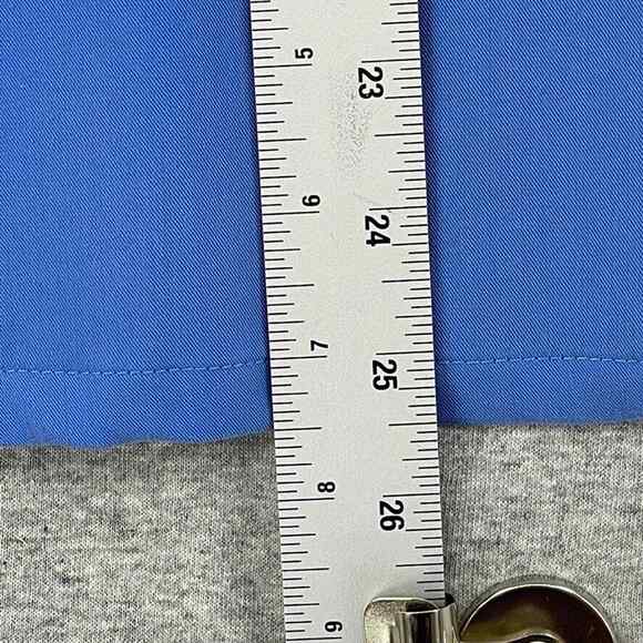 Figs Scrub Top Womens Small Blue Short Sleeve Medical Uniform Two Front Pocket - Picture 8 of 11